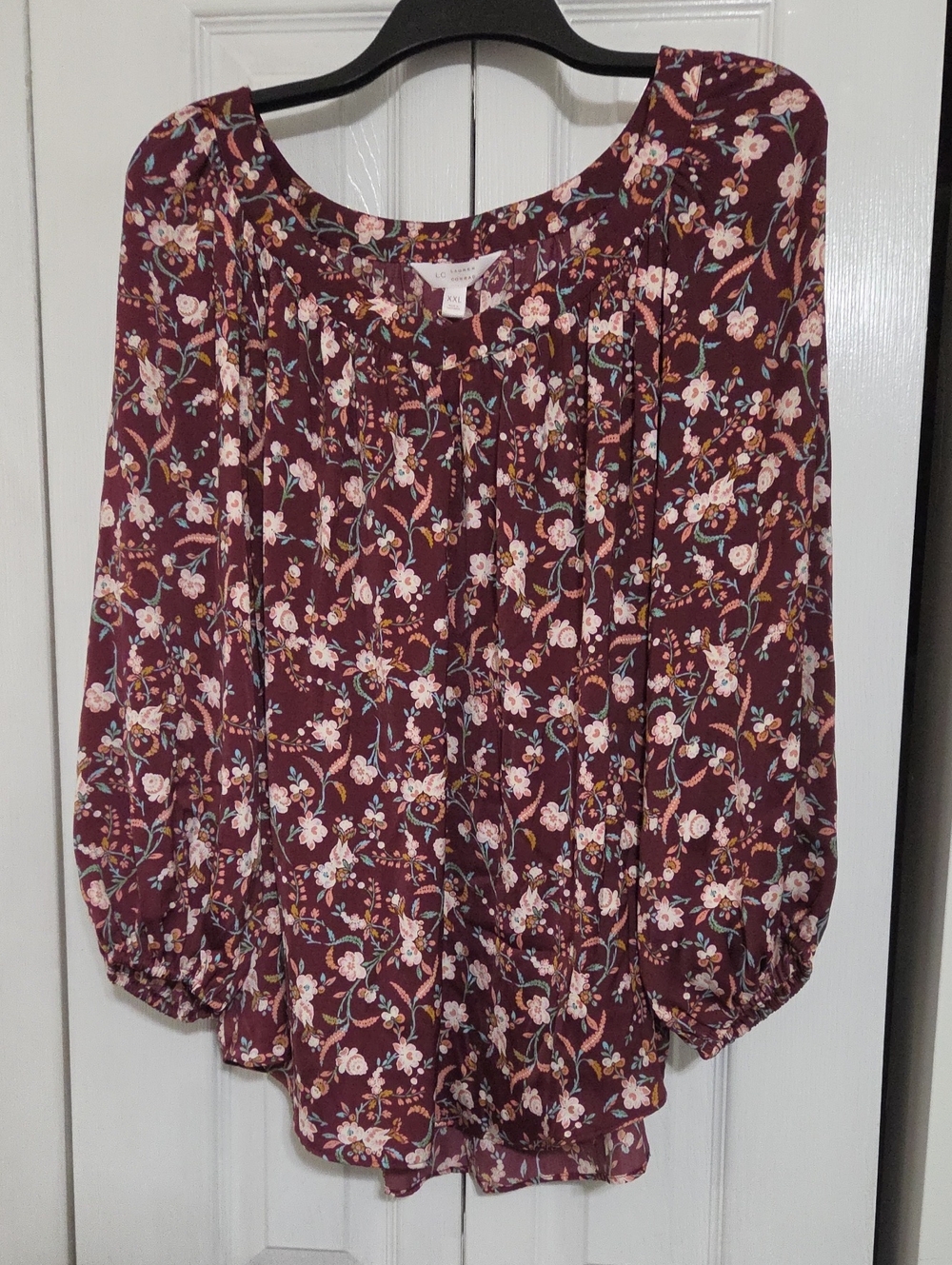 LC Lauren Conrad Burgundy Floral Peasant Tunic